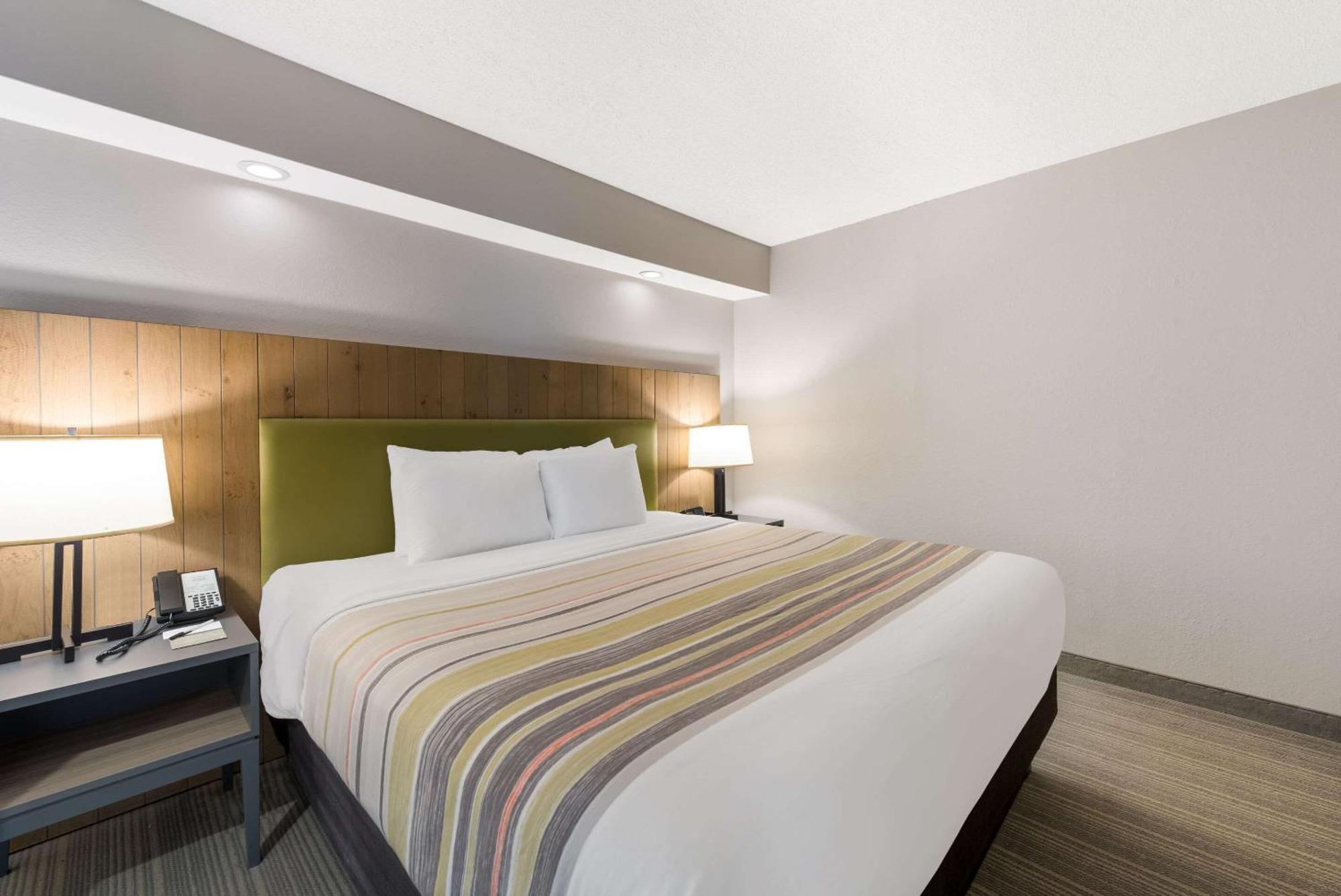 Country Inn & Suites By Radisson, Wichita East, Ks Exteriör bild