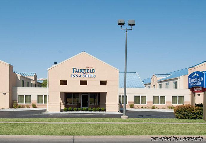 Country Inn & Suites By Radisson, Wichita East, Ks Exteriör bild