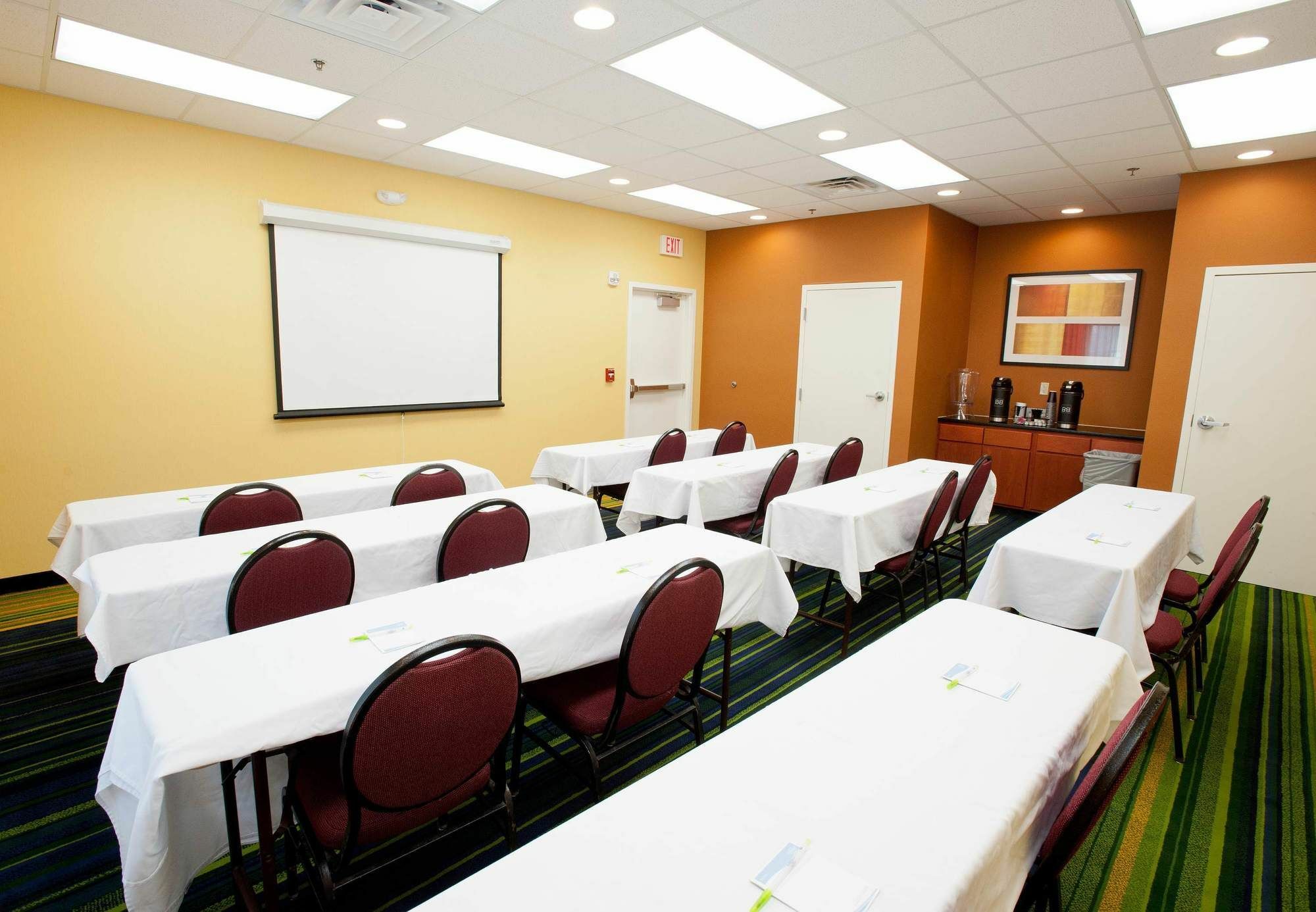 Country Inn & Suites By Radisson, Wichita East, Ks Exteriör bild